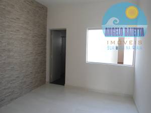 Casa á venda no bairro Arpoador em Peruíbe, á 400 metros da praia