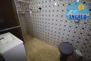 Casa terrea, 3 dormitórios, 2 lotes,  no bairro Arpoador, á 200 metros da praia