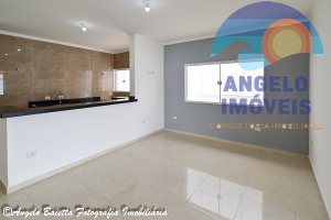 Casa pé na areia a venda no bairro Oásis em Peruíbe