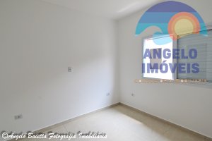 Casa pé na areia a venda no bairro Oásis em Peruíbe