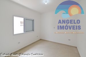 Casa pé na areia a venda no bairro Oásis em Peruíbe