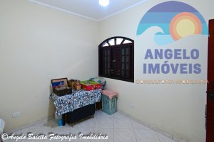 Casa á venda no bairro Cidade Nova Peruíbe em Peruíbe