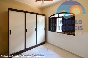 Casa á venda no bairro Cidade Nova Peruíbe em Peruíbe