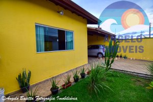 Casa á venda no bairro São José em Peruíbe