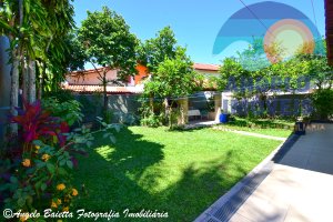 Casa á venda no bairro Stella Maris em Peruíbe