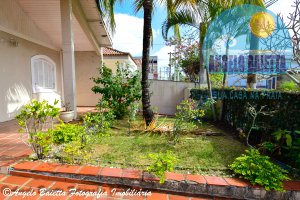Casa á venda no bairro Icaraiba em Peruíbe