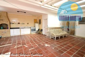 Casa á venda no bairro Icaraiba em Peruíbe