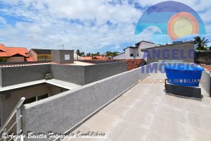 Casa com piscina a 50 metros da praia no bairro Florida em Peruíbe