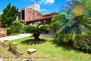Casa á venda no condomínio Bougainvillée II em Peruíbe