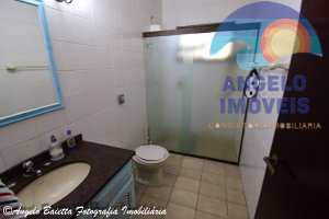 Casa á venda no condomínio Bougainvillée II em Peruíbe