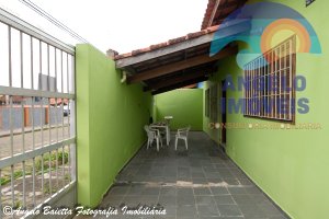 Casa á venda no bairro Cidade Nova Peruíbe em Peruíbe