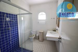 Casa com piscina para venda no bairro Jardim Marcia em Peruibe