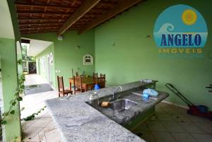 Casa com piscina para venda no bairro Jardim Marcia em Peruibe