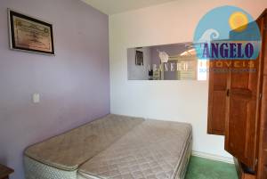 Casa com piscina para venda no bairro Jardim Marcia em Peruibe