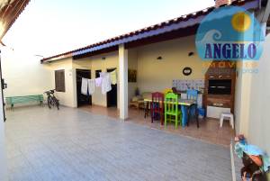 Casa para venda no bairro Tres Marias em Peruibe, até 200 metros da praia