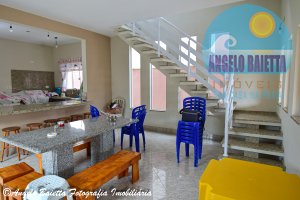 Sobrado Triplex á venda no bairro Oásis em Peruíbe