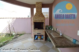 Sobrado Triplex á venda no bairro Oásis em Peruíbe