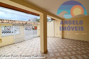 Casa para locação no bairro Centro em Peruíbe