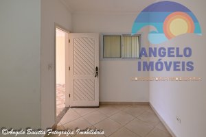 Casa para locação no bairro Centro em Peruíbe