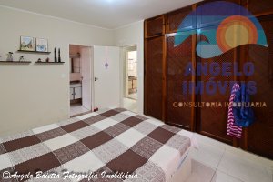 Casa lado praia á venda no bairro Belmira Novaes em Peruíbe