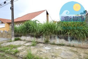 Terreno lado praia á venda no bairro Icaraíba em Peruíbe