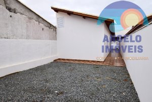 Casa para venda no bairro Ribamar em Peruibe