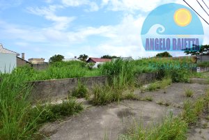 Terreno á venda no bairro Maria Helena Novaes em Peruíbe