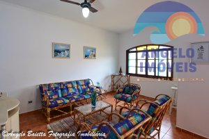 Casa lado praia á venda, 2 lotes, no bairro Oasis em Peruíbe