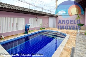 Casa para venda no bairro Tres Marias, entre 400 e 800 metros da praia