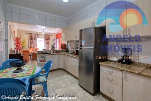 Casa para venda no bairro Tres Marias, entre 400 e 800 metros da praia