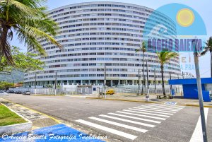 Apartamento frente mar á venda no bairro Centro em Peruíbe