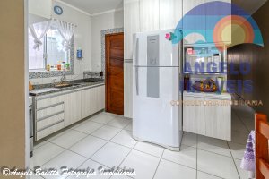 Casa com 3 dormitórios, piscina, á venda no bairro Park D Aville em Peruíbe