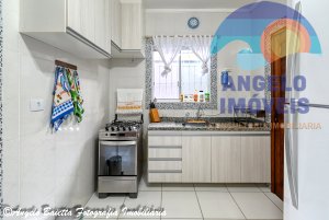 Casa com 3 dormitórios, piscina, á venda no bairro Park D Aville em Peruíbe