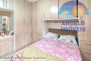 Casa com 3 dormitórios, piscina, á venda no bairro Park D Aville em Peruíbe