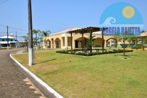 Sobrado á venda no condomi´nio Bougainvillée IV em Peruíbe