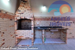 Casa lado praia á venda no bairro Cidade Nova Peruíbe em Peruíbe