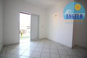 Casa para venda no bairro Centro em Peruibe, entre 400 e 800 metros da praia