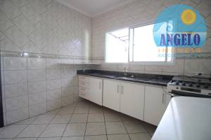 Casa para venda no bairro Centro em Peruibe, entre 400 e 800 metros da praia