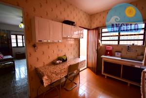 Casa com 2 dormitorios á 200 metros da praia
