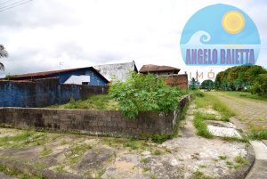 Terreno á venda no bairro Continental em Peruíbe