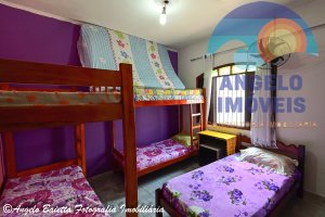 Casa á venda no bairro Florida em Peruíbe