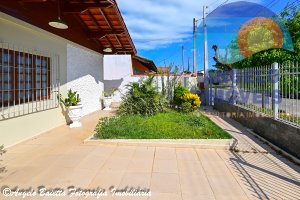Casa á venda no bairro São João Batista em Peruíbe