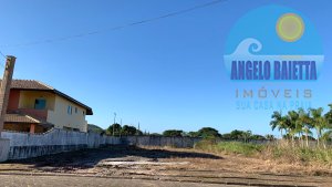 Terreno á venda no condomínio Bougainvillée V