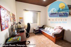 Casa á venda no bairro Centro em Peruíbe