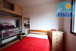 Apartamento com 2 dormitorios, sendo 1 suite em Peruibe, á 400 metros da praia