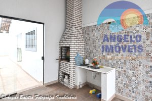 Casa com piscina pa venda no bairro Icaraiba em Peruíbe