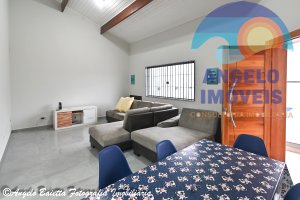 Casa com piscina pa venda no bairro Icaraiba em Peruíbe