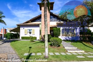 Casa á venda no condomínio Bougainvillée I em Peruíbe