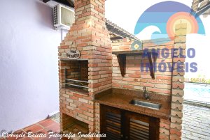 Casa á venda no condomínio Bougainvillée I em Peruíbe