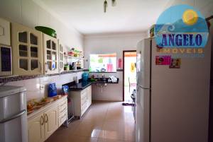 Casa com 3 dormitórios, Cidade Nova Peruíbe, entre 400 e 800 metros da praia
